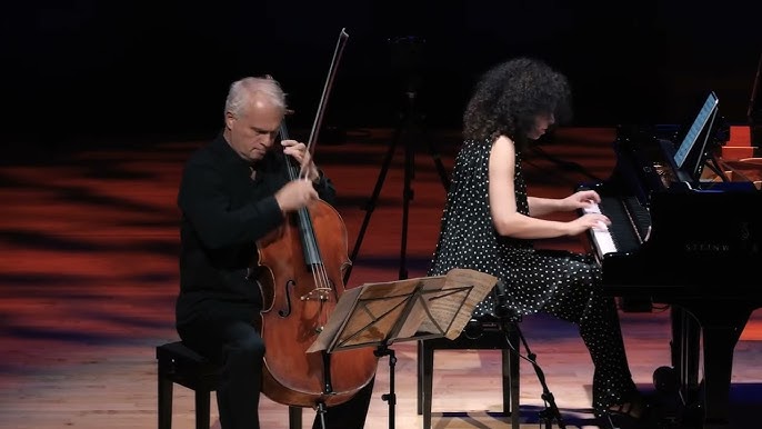 Slava Frolovani yalangoch holda tomosha qiling