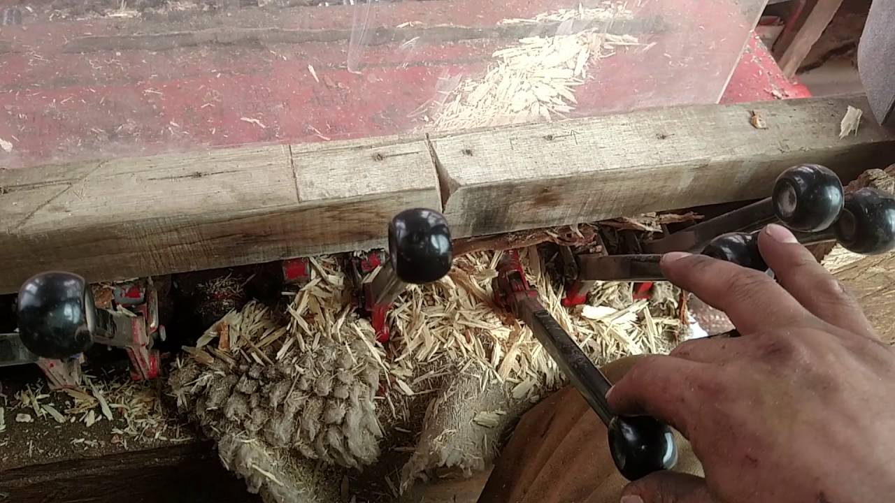 Peeling Logs With the MorBark Log peeler YouTube