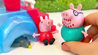 PEPPA PIG Visits The Aquarium with Daddy Pig Toys Playing Learning Video