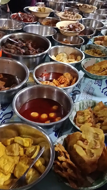 Nasi jamblang Mbak Iis Cirebon #kuliner #kulinercirebon #streetfood #nasijamblang #viralshorts