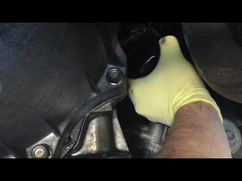 Isuzu D-MAX Diesel Oil Filter Replacement 2011