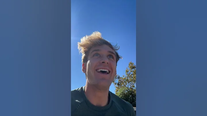 CHRISTMAS SQUISHMALLOW HUNT👀 w Carter Kench #shorts