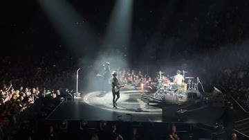 blink-182 - Mark talks during What