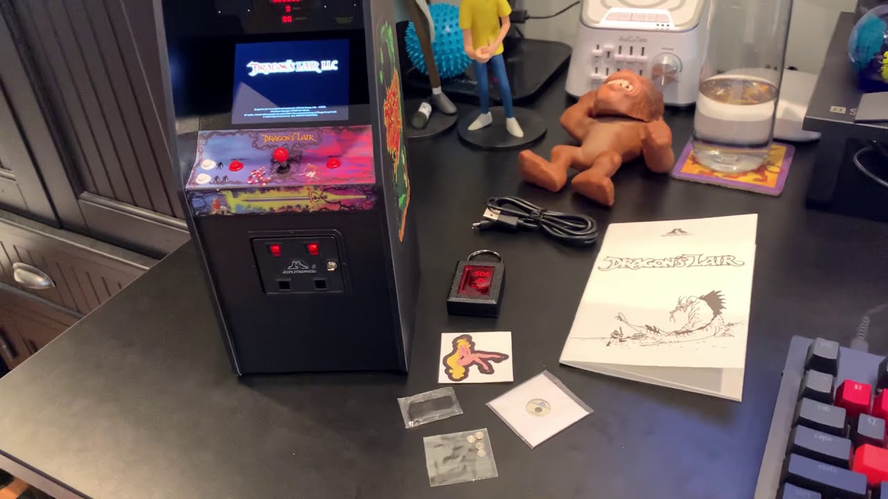 Dragon's Lair Replicade - First look out of the box