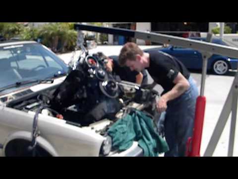 Engine Removal Timelapse 1988 BMW 325i e30 (m20)