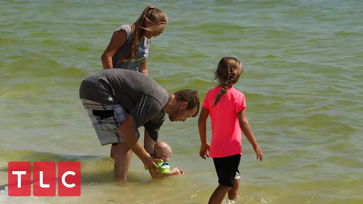Joe and Kendra Take Baby Garrett to the Beach | Co...