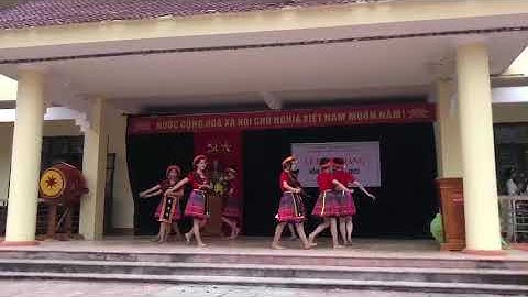 Múa: Em là cô giáo vùng cao