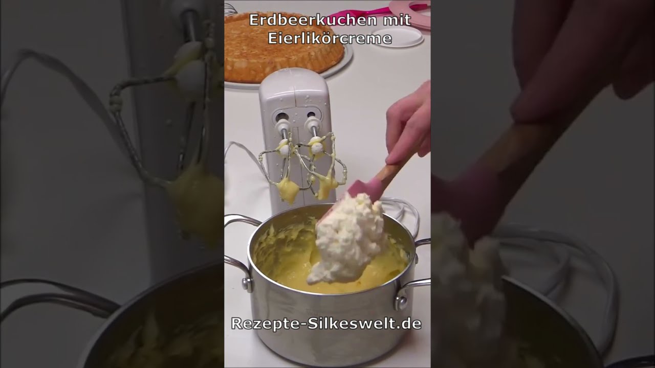 Schneller Erdbeerkuchen mit Eierlikörpudding #Silkeswelt #shorts - YouTube