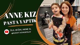 Anne Kız Mutfak Önlüklerimiz ile Çikolatalı Kremalı Pasta Yaptık