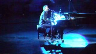 Miniatura de vídeo de "Cesare Cremonini - Il primo bacio sulla luna - Concerto al Pianoforte - Taormina"