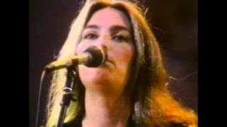 Emmylou Harris - I'm Movin' On