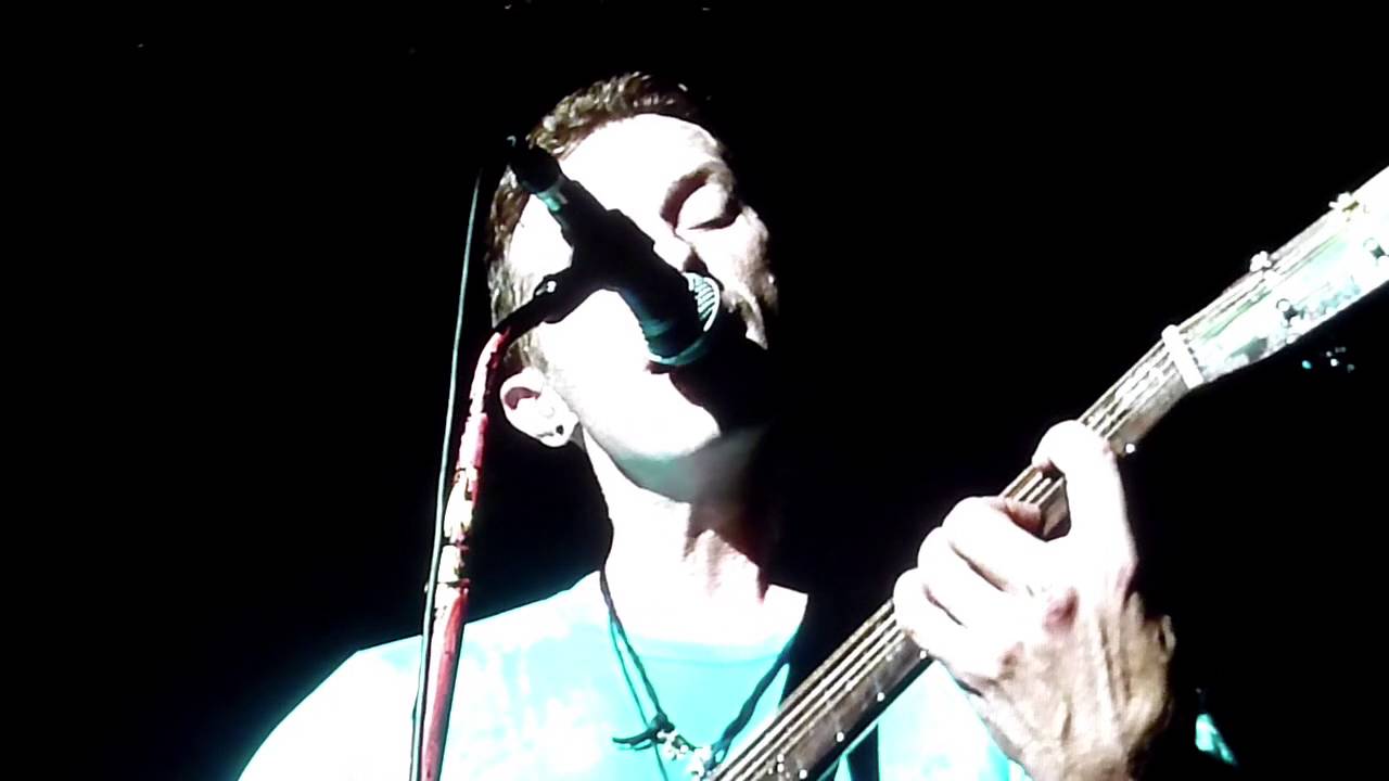 Coldplay Colors the IZOD Center – August 3, 2012