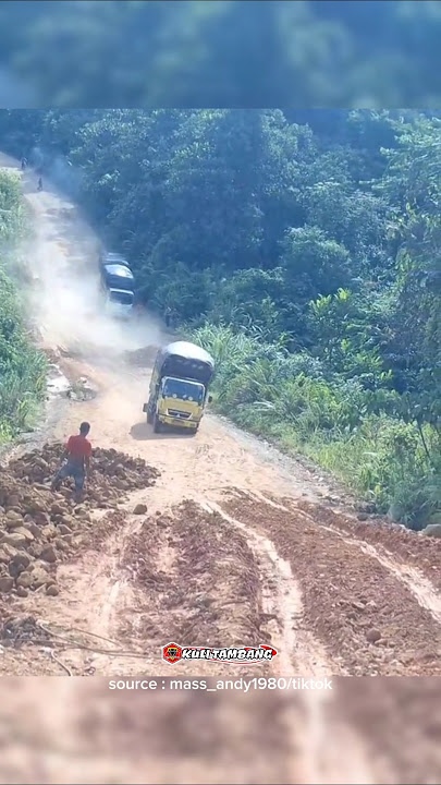 Amazing Indonesian Truck Driver Skills You Won't Believe!
