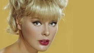 14 Sexy Photos of Elke Sommer