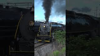 Reading & Northern 2102 rounds the bend at the Oak Street Crossing in Pittston Township, PA