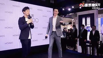 20210518 【#高伟光南京# 活动现场全记录来啦】高伟光首次回应吃火锅的可爱围兜，是高三岁没错了😂现场宠粉满分，被粉丝催自拍🤣所以今天能等到@深情的高伟光 的自拍嘛❤️最后还有小彩蛋哦