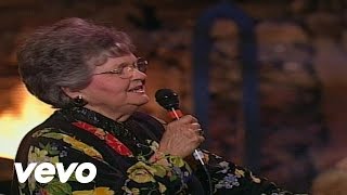 Miniatura de vídeo de "Eva Mae LeFevre - I Can Call Jesus Anytime [Live]"