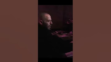 The alchemist making a beat in studio akai mpc 2500