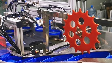 Two heads big caps foil inserting wadding machine with caps lifting system for Canadian customer