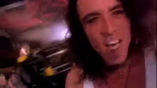 Watch Ratt Lovin Yous A Dirty Job video