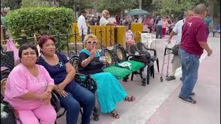 Plaza de Armas. Torreón Coahuila. Domingo de baile. &quot;40 Grados&quot;