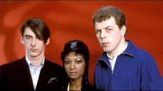 Watch Style Council Everybodys On The Run video