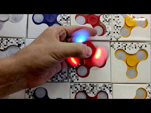 www.spbigra.ru Спиннер светящийся Fidget Hand Spinner с LED подсветкой www.spbigra.ru Спиннер светящийся Fidget Hand Spinner с LED подсветкой