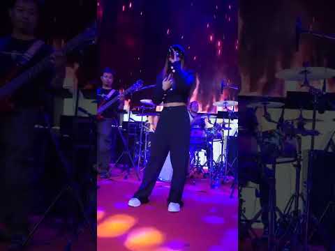 បងកុំបែកឆ្វេង @TonChanseyma At @GalaxyNavatra [ Live Band ]