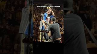 Download Lagu Billie Eilish’s head hit the microphone on stage😭😂 #billieeilish MP3 Download Lagu Billie Eilish’s head hit the microphone on stage😭😂 #billieeilish MP3