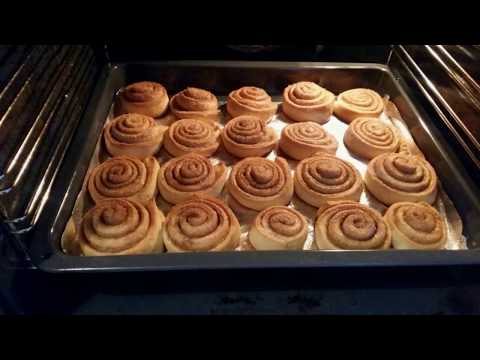 Video: Bun "Snail" With Poppy Seeds - A Step By Step Recipe With A Photo