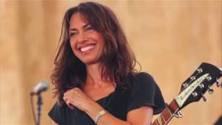 Susanna Hoffs - It Must Be Love (Unreleased) chords