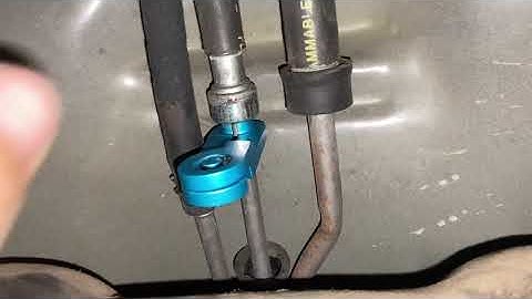 Disconnecting fuel line using OEM disconnect tool