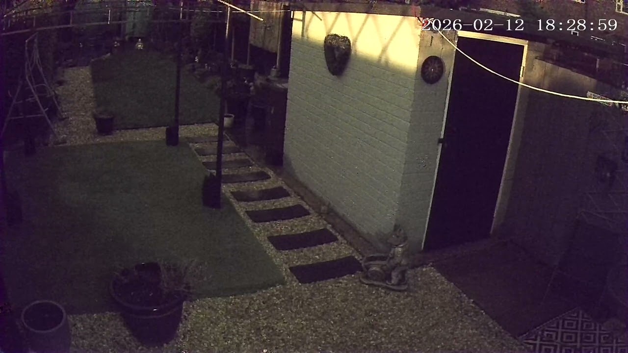 (12/2/2026) 18:26pm HULL (Uk) BYC [0526]