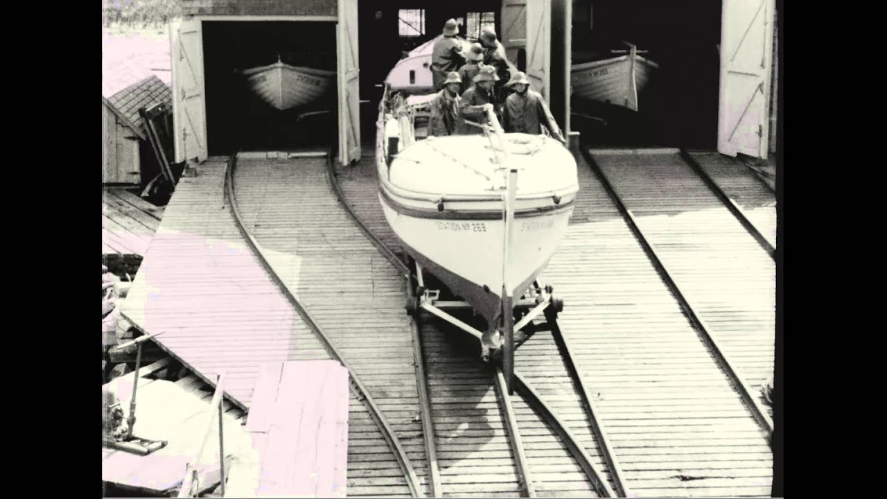 Documentary backdrop image for New York City (From Elevated Railroad) / Cutting a Worm Gear / Coast Guard / Bear in Woods, ca. 1916 (2014)