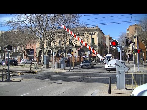 Update New Spoorwegovergang Figueres (E) // Railroad crossing // Paso a nivel