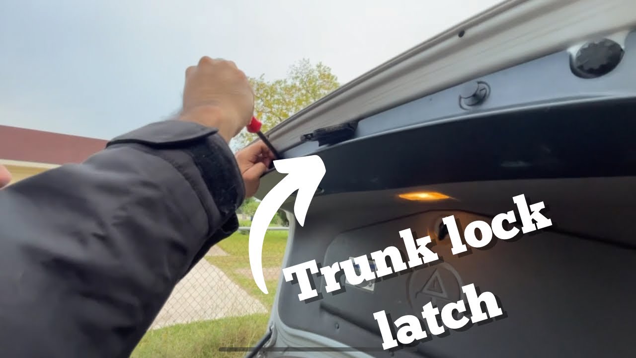 bmw 528i e39 trunk lock latch replacement YouTube