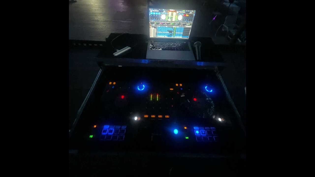 Free And Single X Curves