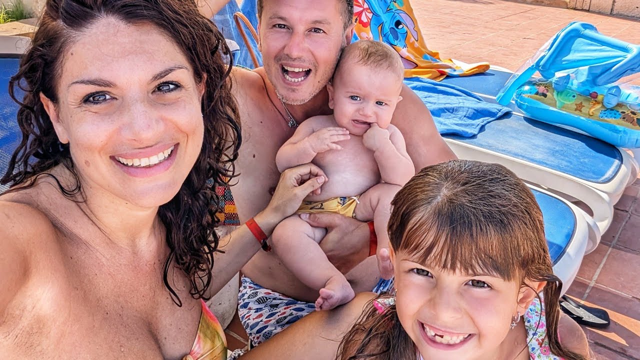 Trasmettiamo in diretta! LIVE improvvisata in vacanza con Aurora e i nostri amici!