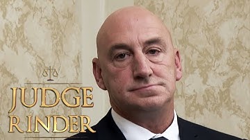 Photographer Refuses to Apologise to an Upset Couple | Judge Rinder