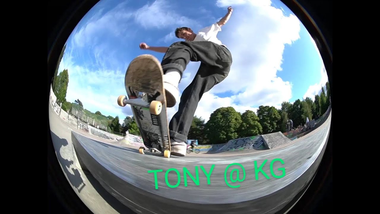 TONY MCSORLEY AT KELVINGROVE SKATEPARK