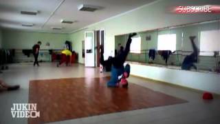Breakdance FAIL in Dance Studio
