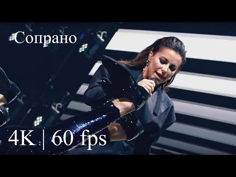 Лесбиянкалар көшеде сүйісіп жатыр