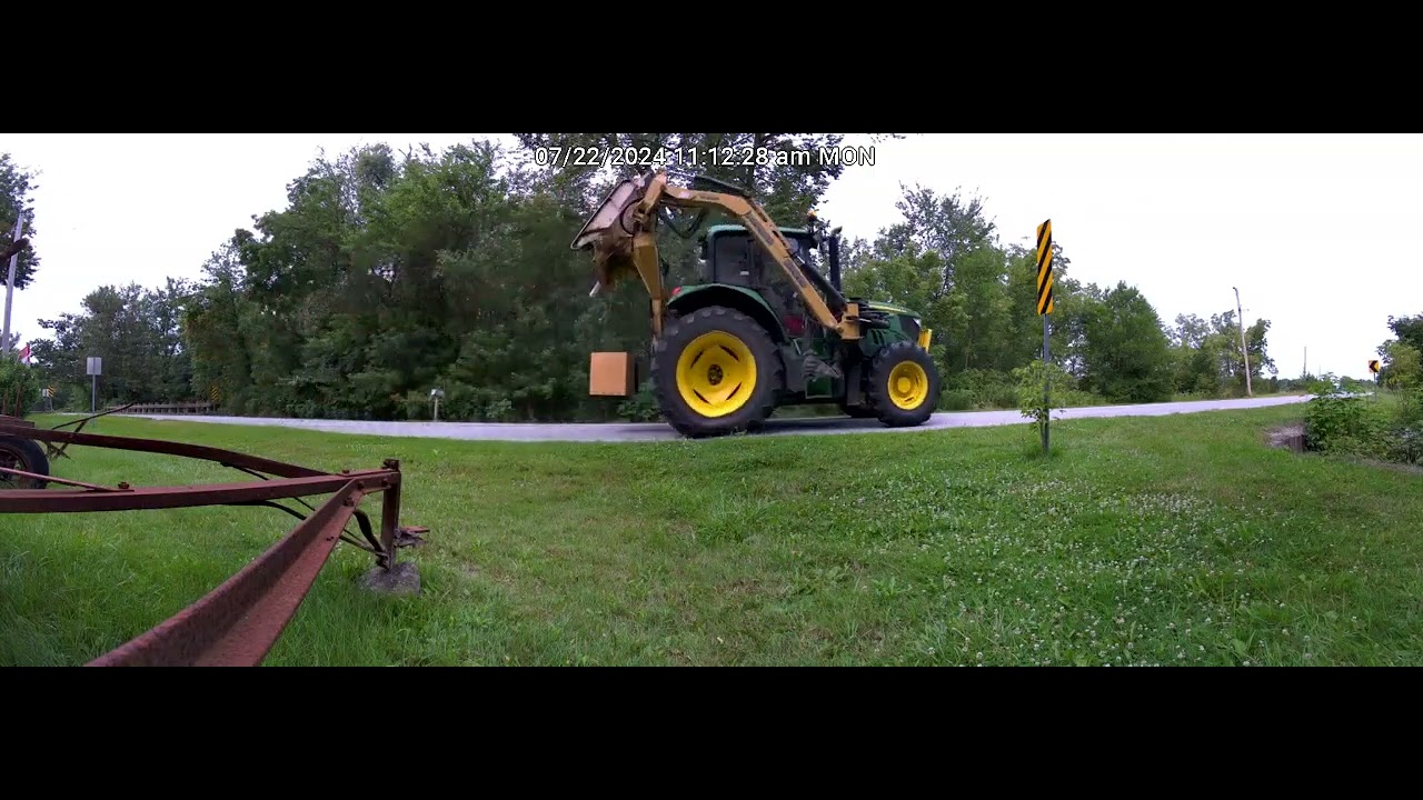 John Deere Tractor Trimming the Ditch - YouTube