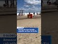 Ressaca faz mar invadir calçadão da Zona Sul do Rio