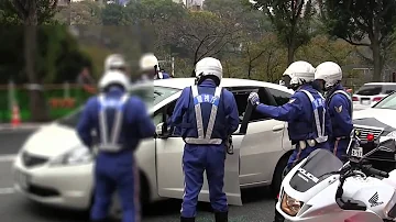 ¿A qué velocidad puede ir un coche de policía japonés?