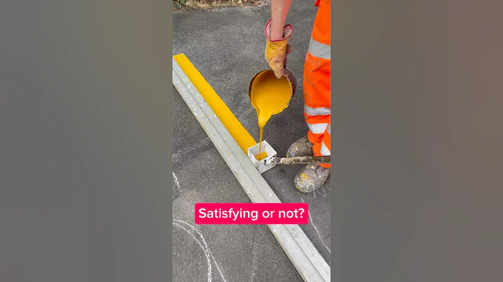 SATISFYING OR NOT? 🎨 #paint #satisfying #linemarking #linepainting