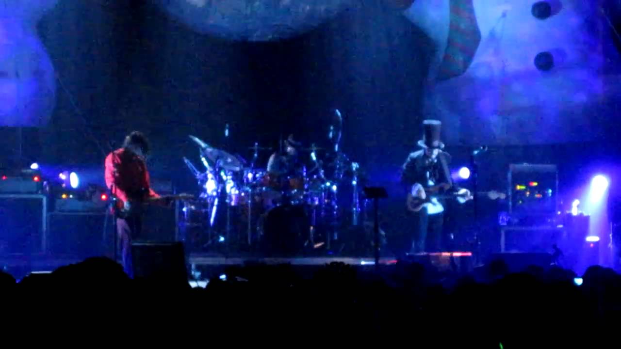 Primus - The Last Salmon Man(Fisherman Chronicles Part IV) 12/31/10 Fox Theater