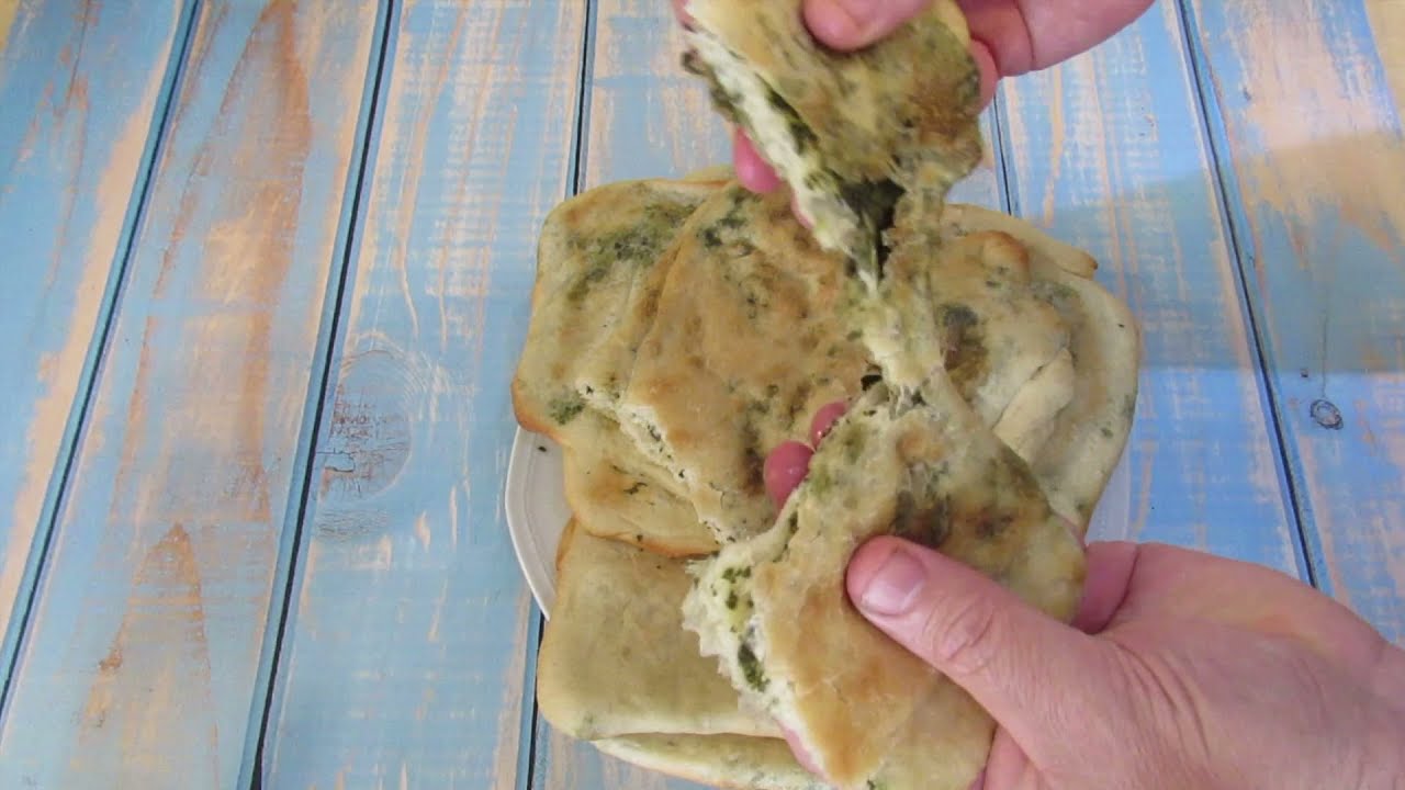 פיתות מרובעות ממולאות בזעתר טרי