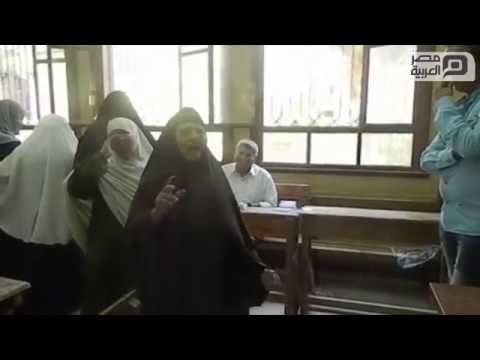 سيدة بالمنصورة تغني بعد التصويت خدناها خدناها 