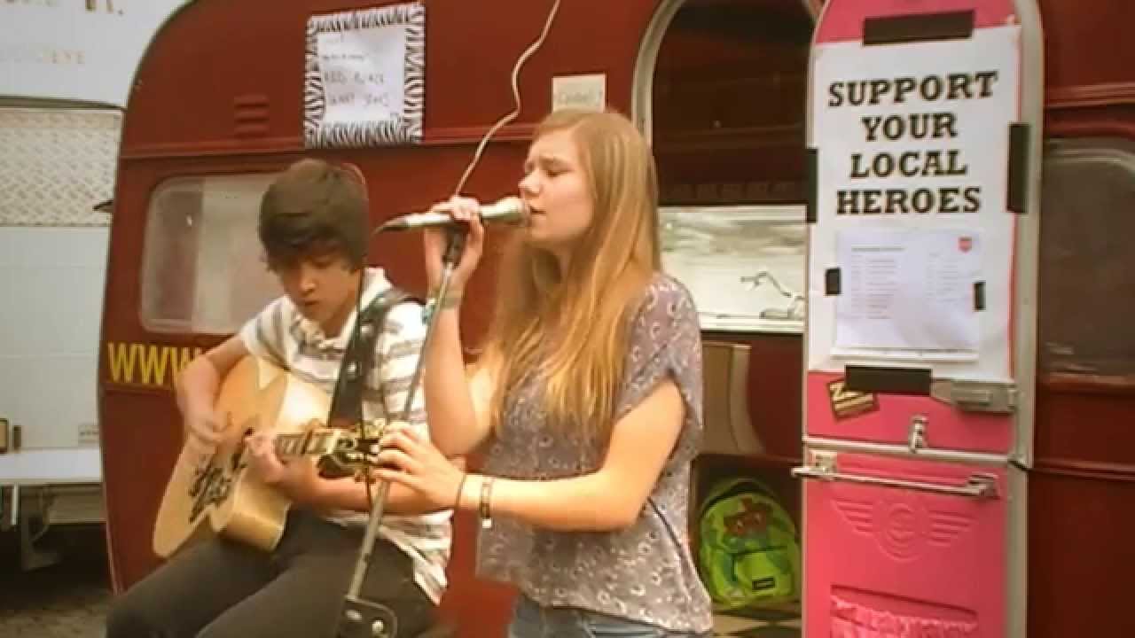 Red Black Skinny Jeans (ZEF TV Live @ Wyck Live 2014)